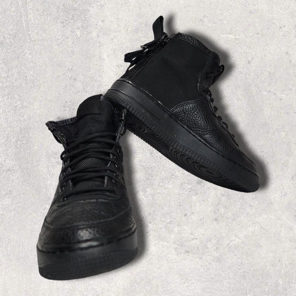 Nike SF Air Force 1Mid  Black Sneakers - Picture 2 of 7